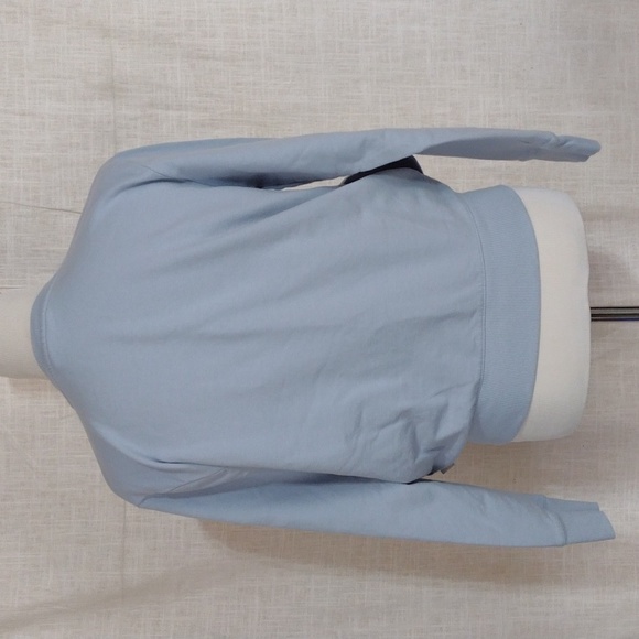 NWOT Fila baby blue crewneck sweatshirt with pockets! - Picture 5 of 8